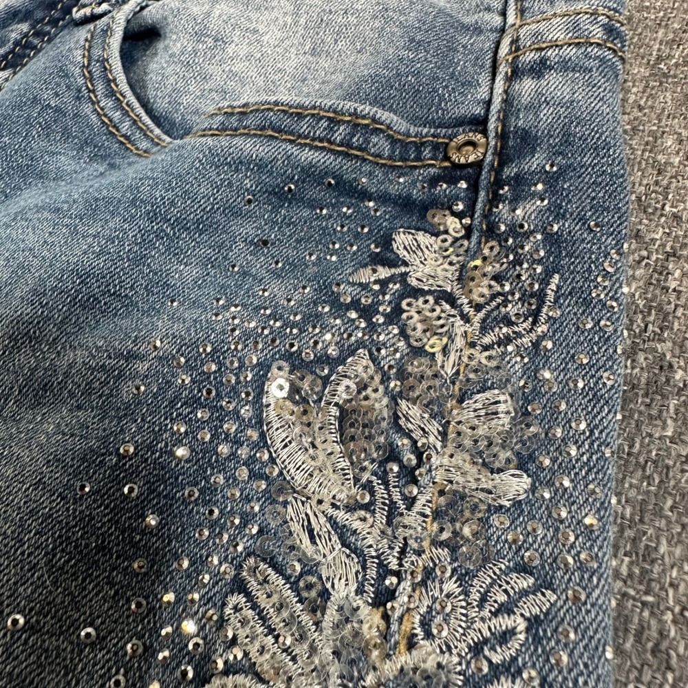 Alison Sheri Jeans Women XS Blue Floral Embroidered Rhinestone Sequin Denim Pant - Picture 4 of 9